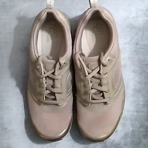 Easy Spirit Lace Up Walking Shoes 7